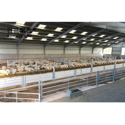 Ưu đãi Prefabricated Steel Structure Ngôi nhà nuôi dê với cửa trượt