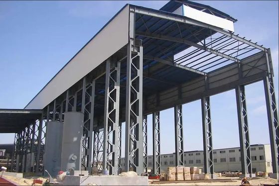 Góc mái bằng thép lợp gạch thép Sandwich Panel Prefabricated Warehouse cho lớp Q235B Q355B