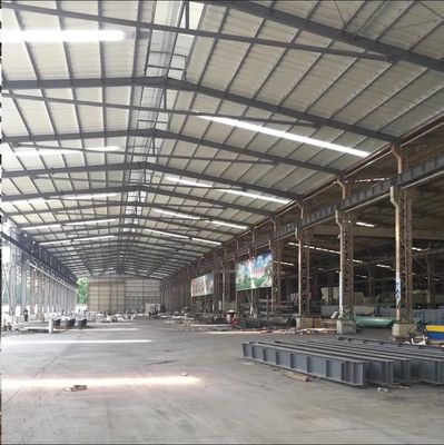 Góc mái bằng thép lợp gạch thép Sandwich Panel Prefabricated Warehouse cho lớp Q235B Q355B