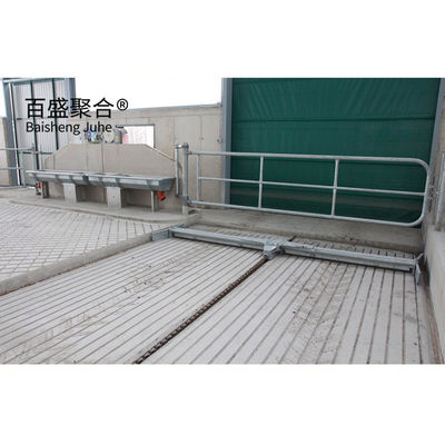 Cửa sổ hợp kim nhôm và Q345 Prefab Steel Cow Farm Building cho nhà bò sữa