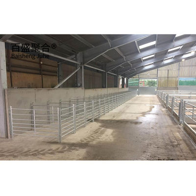 Cấu trúc thép nhẹ tiêu chuẩn ASTM Nhà dê được thiết kế trang trại Prefab Con cừu Con dê Nhà lều thép