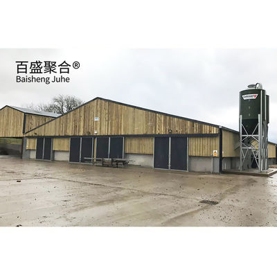 Q235 Thép carbon thấp Thiết kế trước nặng Cừu/thịt bò Cấu trúc thép Nhà trang trại Nhà gà thương mại