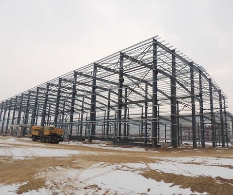 Industrial Warehouse Metallic Frame Shed với AiSi Standard và Sandwich Panel Roofing