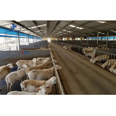 2-10m cao thép cấu trúc bò nhà kho Prefab Tòa nhà với 48mm ống