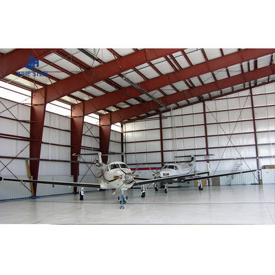 Hangar máy bay với vật liệu