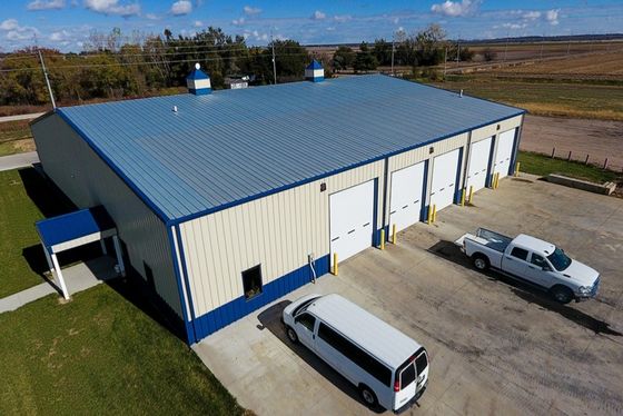 Thiết bị bảo trì kim loại 24x24 Tòa nhà kim loại Cổng xe AiSi tiêu chuẩn